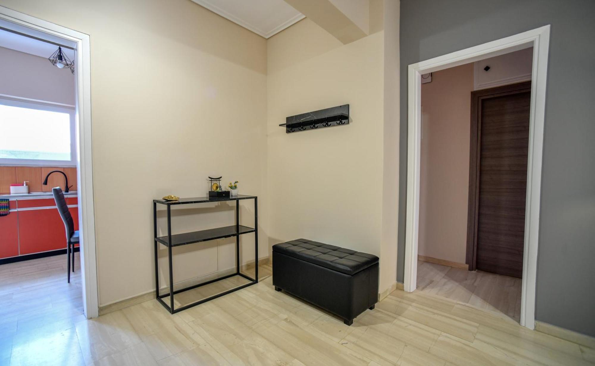 Modern Apartment By Athens' Center Екстериор снимка